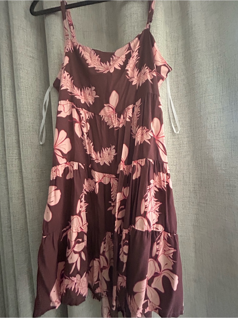 Yireh and Mahinamade Dress! Lei Awapuhi in Dark Brown and Pink
